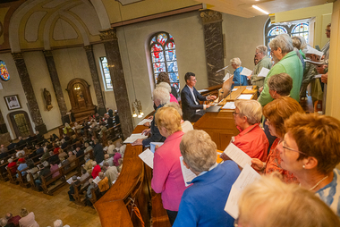 Foto vom der Orgelbühne in den Kirchenraum